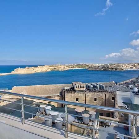 Valletta Luxury 4-Bedroom Duplex With Stunning Sea Views Private Terrace And Jacuzzi المظهر الخارجي الصورة
