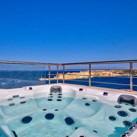 Valletta Luxury 4-Bedroom Duplex With Stunning Sea Views Private Terrace And Jacuzzi المظهر الخارجي الصورة